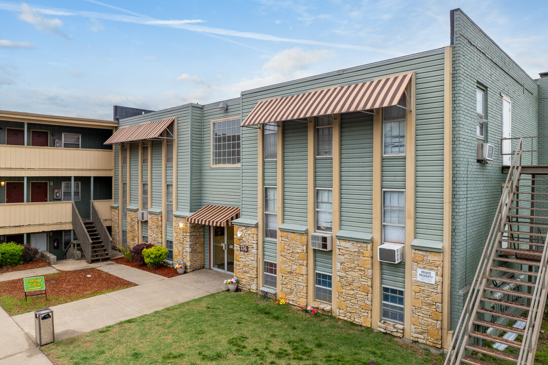 Courtyard Apartments in Emporia, KS - Building Photo