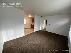 207 Van Nest St in Dundee, MI - Building Photo - Building Photo