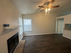 4001 Colonial Sun Dr in San Antonio, TX - Building Photo - Building Photo