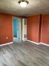 331 Maple Ave, Unit 331 in Morgantown, WV - Foto de edificio - Building Photo