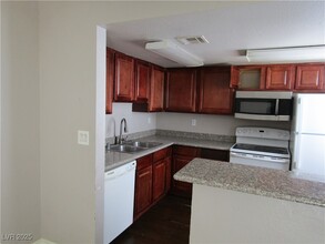 4421 Alexis Dr in Las Vegas, NV - Building Photo - Building Photo