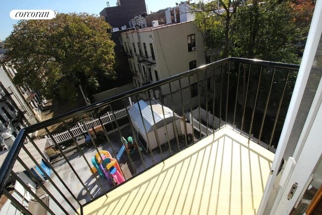 5411 2nd Ave in Brooklyn, NY - Building Photo - Building Photo