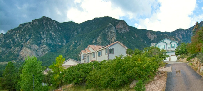 5320 Broadmoor Bluffs Dr in Colorado Springs, CO - Building Photo - Building Photo