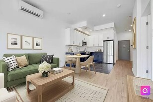 101 Grove St in Brooklyn, NY - Building Photo