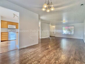 1490 W Timor Ave in Coeur d'Alene, ID - Building Photo - Building Photo