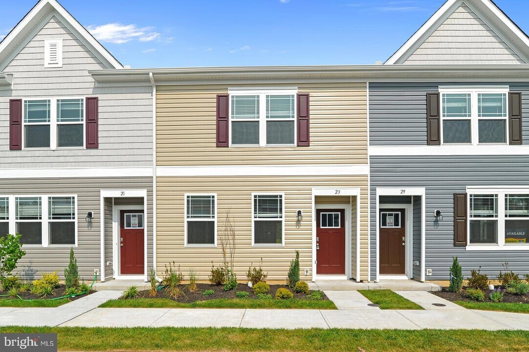 23 Huckleberry Dr in Magnolia, DE - Foto de edificio