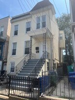 15 Irving St in Jersey City, NJ - Building Photo