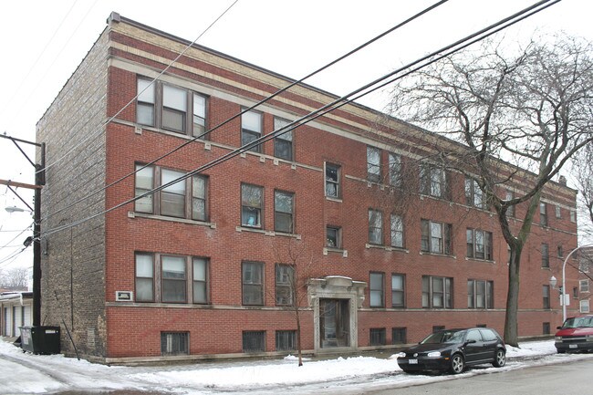 1301 W Columbia Ave in Chicago, IL - Foto de edificio - Building Photo