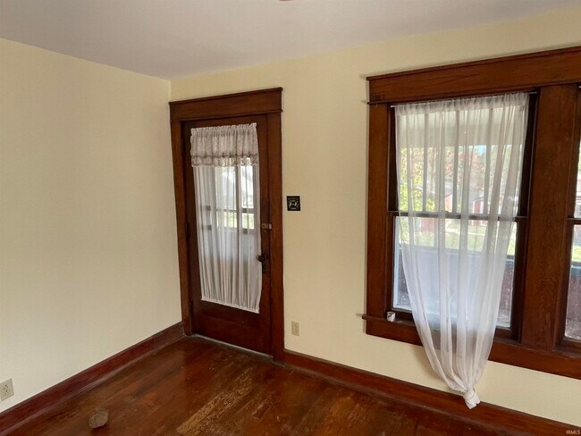 2424 S Milton Dr in Bloomington, IN - Building Photo - Building Photo
