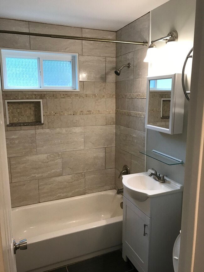 261 Arlington St Apartments and Nearby Forest City Apartments For Rent