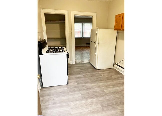 property at 415 Probasco St