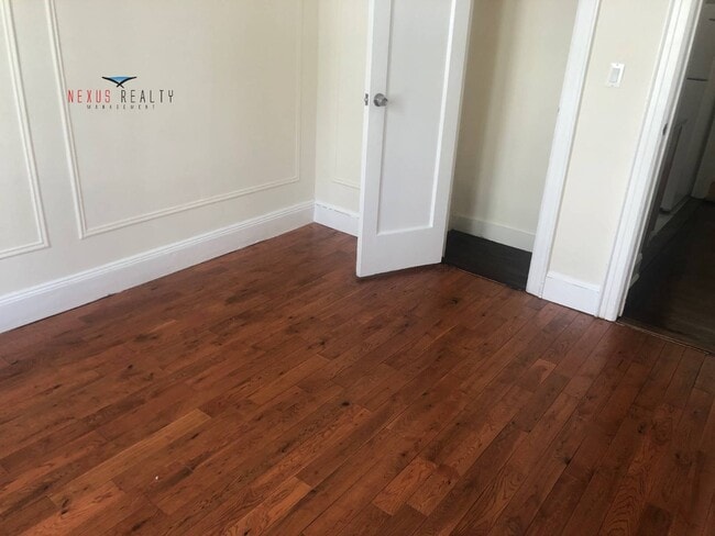 43-22 58th St in Queens, NY - Building Photo - Building Photo