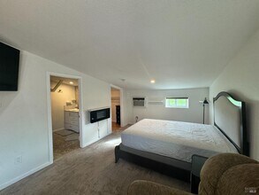 3753 Santa Rosa Ave in Santa Rosa, CA - Building Photo - Building Photo