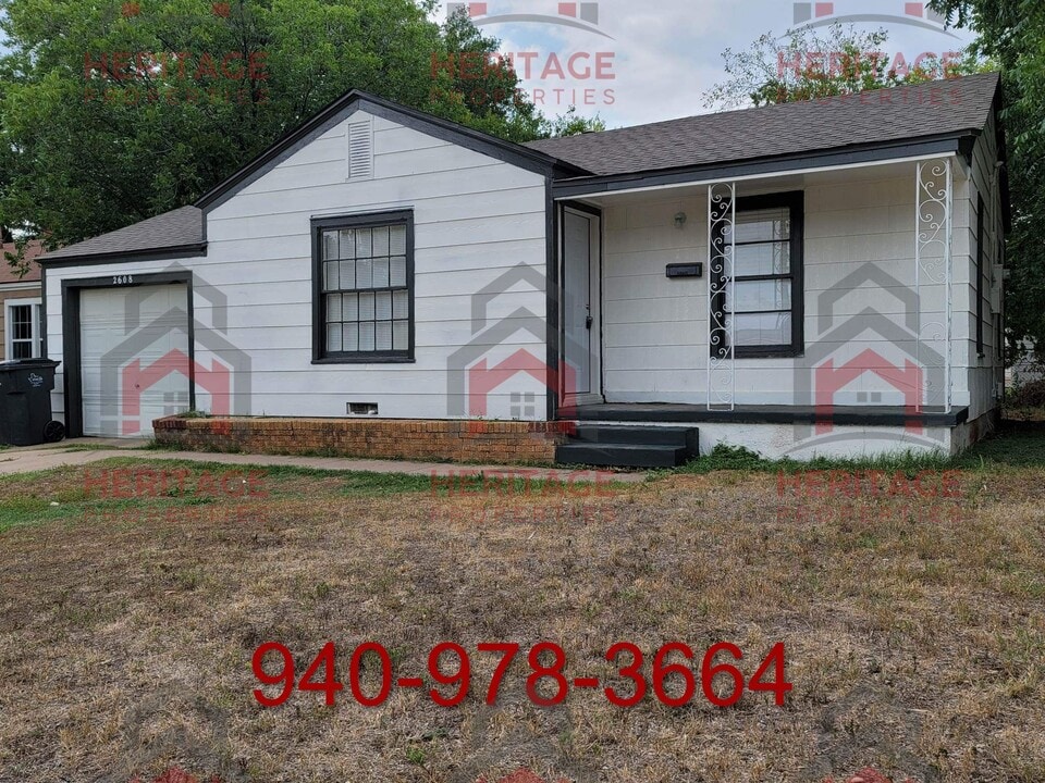2608 Wooddale Ave in Wichita Falls, TX - Foto de edificio