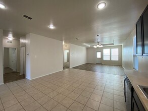 5821 Mirror Ridge Dr in Fort Worth, TX - Building Photo - Building Photo