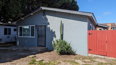 2040 250th St in Lomita, CA - Building Photo - Building Photo