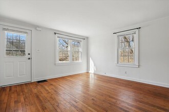 144 Old West Point Rd E in Garrison, NY - Building Photo - Building Photo