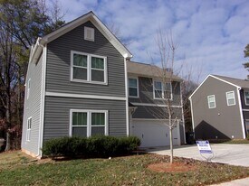 2826 Capitol Dr in Charlotte, NC - Building Photo