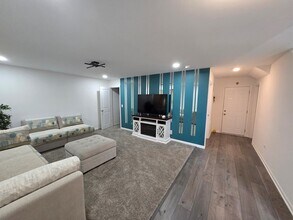 4277 Chelsea Mnr Cir in Aurora, IL - Building Photo - Building Photo