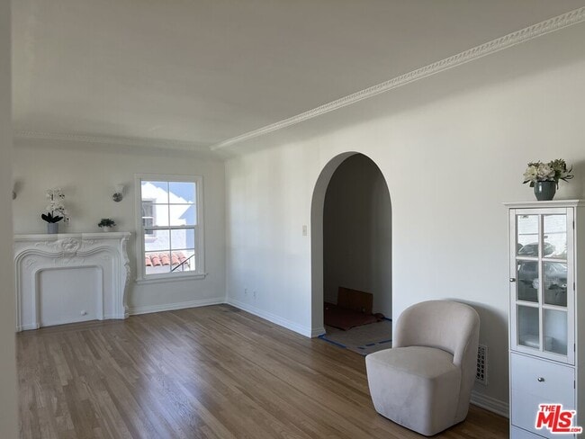 4120 S Victoria Ave in Los Angeles, CA - Building Photo - Building Photo