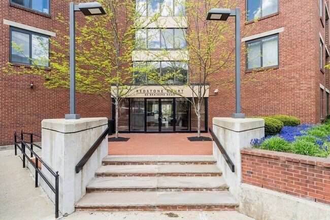 property at 85 Brainerd Rd