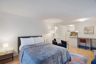 1855 W 2nd Ave in Vancouver, BC - Building Photo - Building Photo