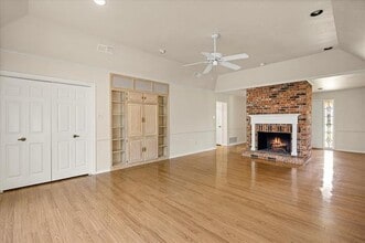 5406 Wedgefield Rd in Granbury, TX - Building Photo - Building Photo