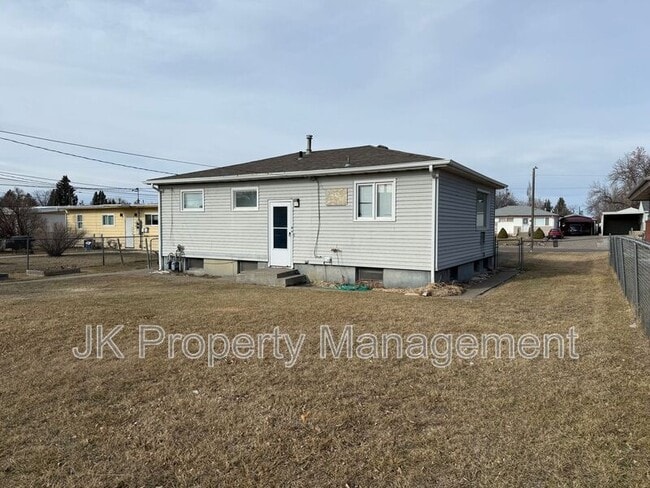 3810 9th Ave S in Great Falls, MT - Building Photo - Building Photo