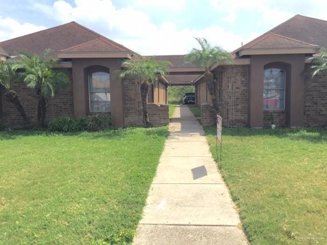 property at 15 West Dr