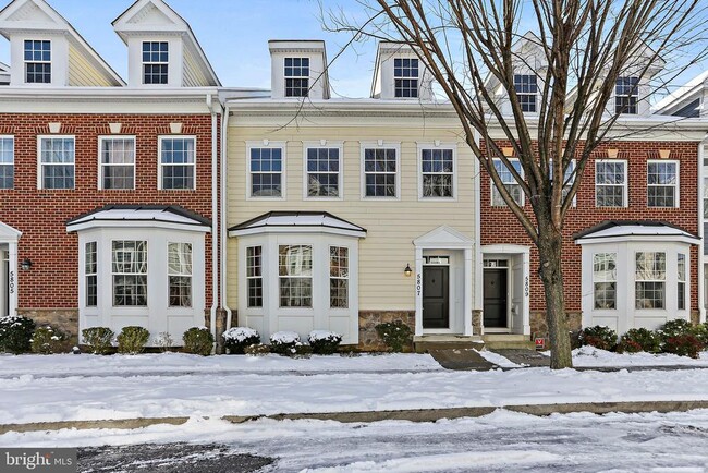 property at 5807 Duncan Dr