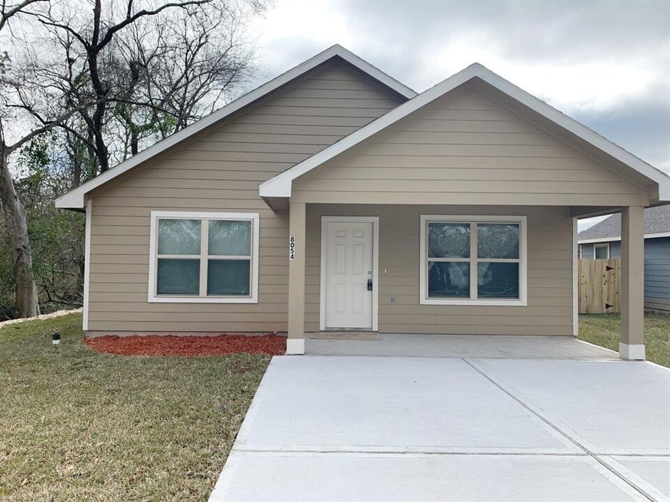 3902 Bennington St in Houston, TX - Building Photo