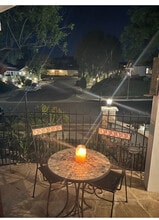 17220 Ballinger St, Unit Guest Suite - Luxurious in Northridge, CA - Foto de edificio - Building Photo