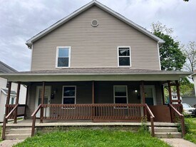 234 W Wilkins St in Jackson, MI - Building Photo
