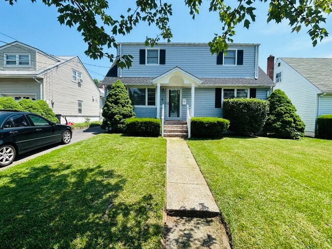 property at 9 Meadow Ln