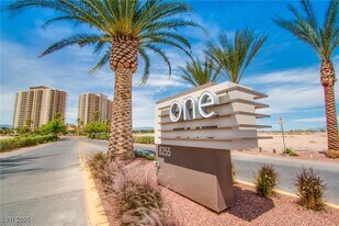 8255 S Las Vegas Blvd in Las Vegas, NV - Building Photo