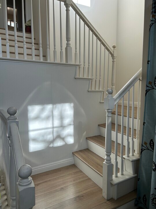 319 W Shoshone St in Ventura, CA - Building Photo