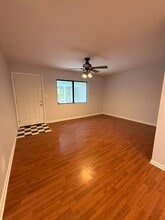 3202 Locke Ln in Austin, TX - Foto de edificio - Building Photo