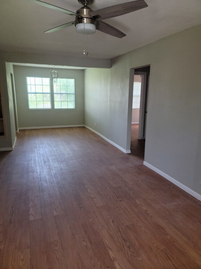 1714 N Avenue H in Freeport, TX - Building Photo - Building Photo