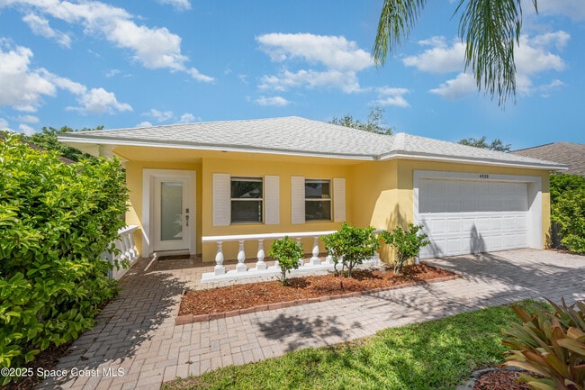 4920 Somerville Dr in Rockledge, FL - Foto de edificio - Building Photo