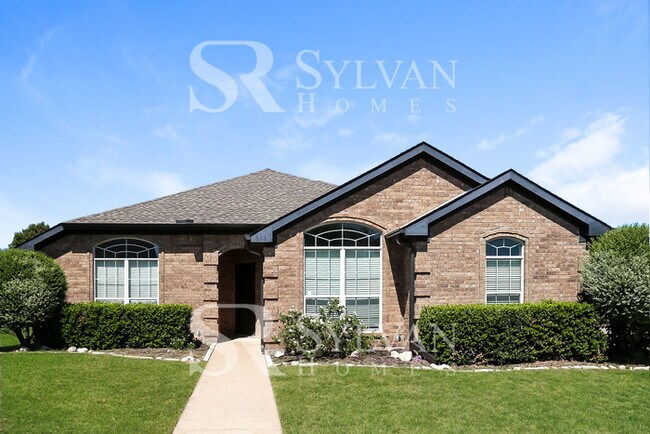 333 Choctaw Trail in Waxahachie, TX - Building Photo - Building Photo