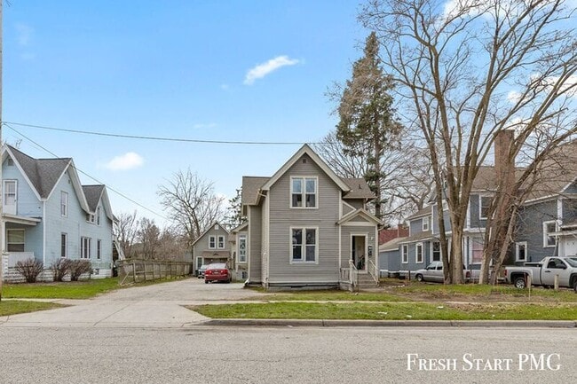 1231 Terrace St in Muskegon, MI - Building Photo - Building Photo