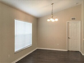 754 46th Sq in Vero Beach, FL - Foto de edificio - Building Photo