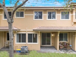 4325 Berkshire Wharf Dr in Lake Worth Beach, FL - Building Photo - Building Photo