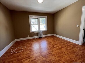 1442 Wood Ave in Bridgeport, CT - Building Photo - Building Photo