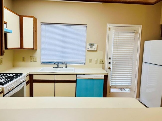 2910 Grants Lake Blvd in Sugar Land, TX - Building Photo - Building Photo