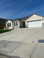 7869 Boot Straps Ct in Riverside, CA - Building Photo