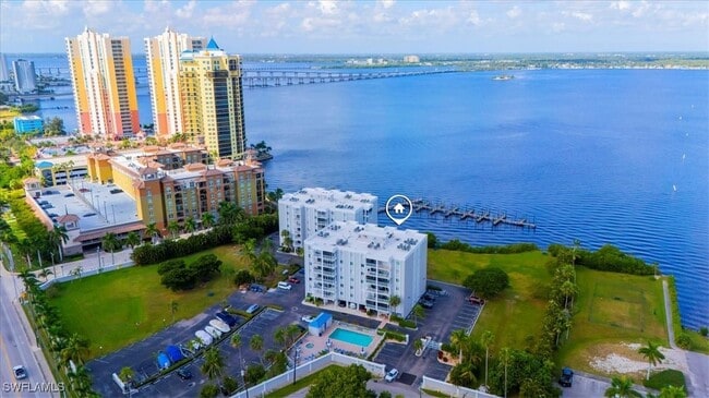 2885 Palm Beach Blvd