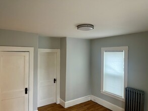 413 Hammond St, Unit 5 in Bangor, ME - Building Photo - Building Photo