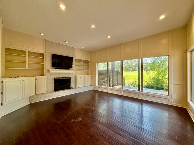 property at 1006 Augusta Dr