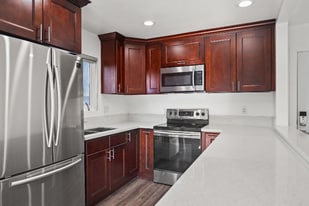 1101 N Flower St in Santa Ana, CA - Building Photo